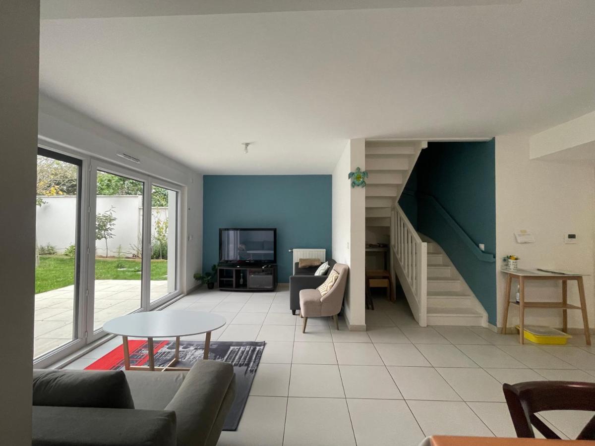 Duplex Neuf 90 M2 - 3 Chambres, Avec Jardin A Sartrouville Exterior photo